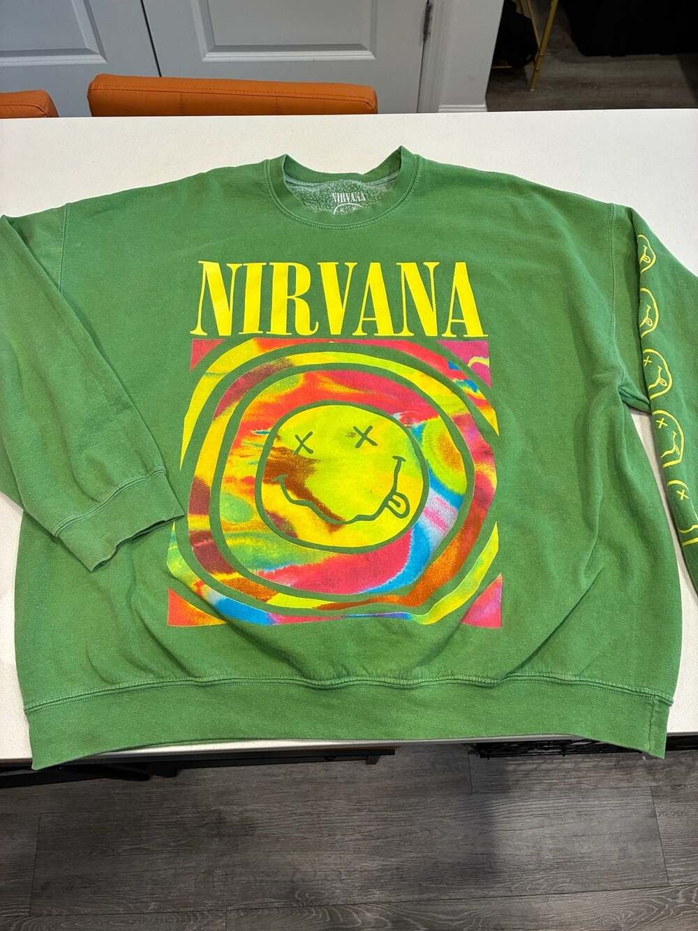 Urban Outfitters Nirvana Green Spiral Smiley Face Crewneck Sweatshirt S/M